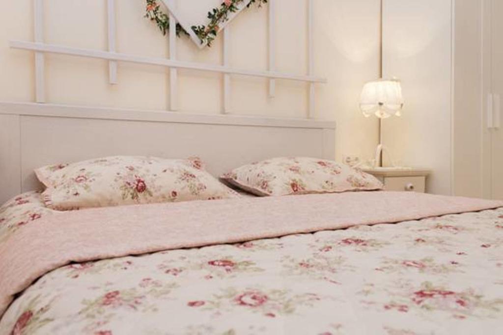 Romantic Apartment On Rynok Square With Air-Conditioning Lviv Oda fotoğraf