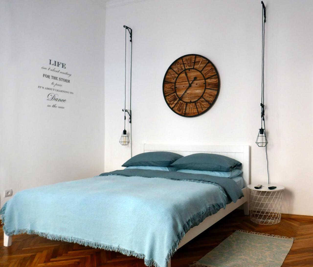 Romantic Apartment On Rynok Square With Air-Conditioning Lviv Dış mekan fotoğraf